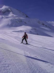 450px-Skiing